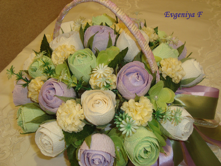 Первые цветы -первая корзинка)))