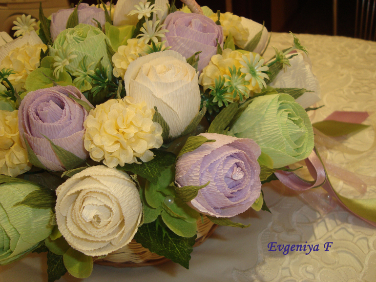 Первые цветы -первая корзинка)))