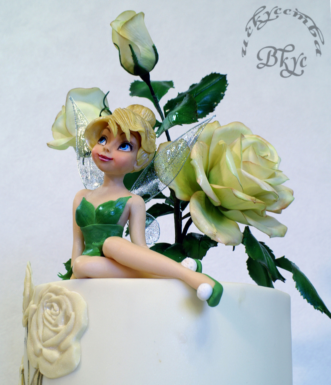 Торт с феечкой по мотивам детского платьица)))