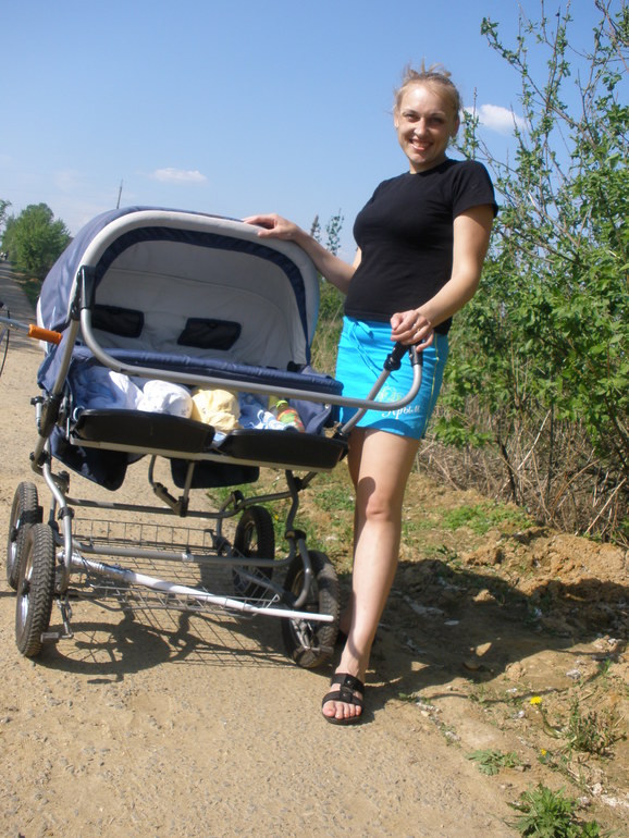 прогулка с тройней