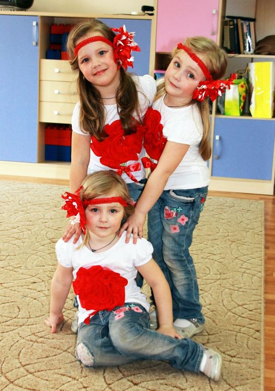 на троих одно день рождение