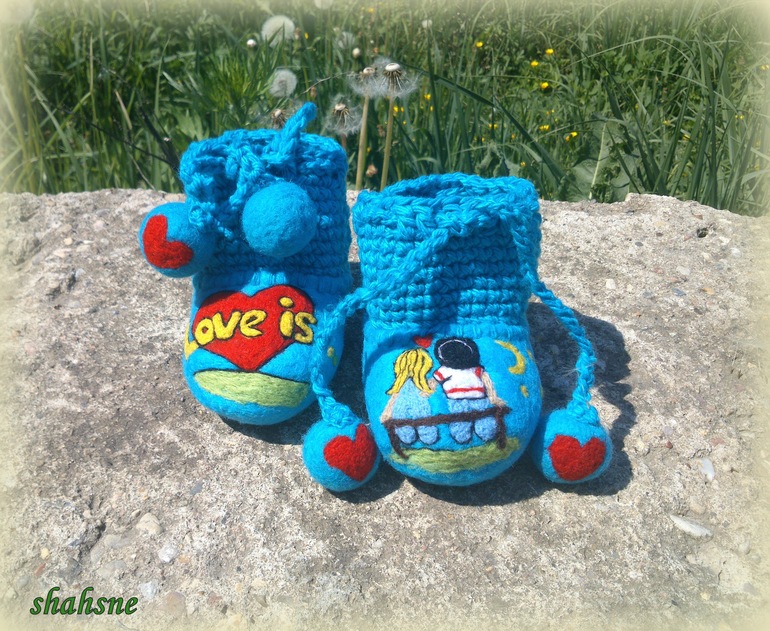 ВАЛЯНЫЕ ПИНЕТОЧКИ "Love is..."