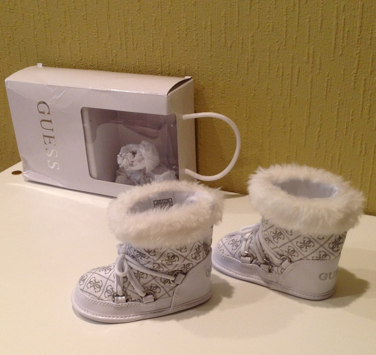 Сапожки Guess оригинал 19 р 2900 д/м и д/д