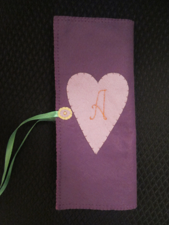 Фиолетовый оргпнайзер для крючков