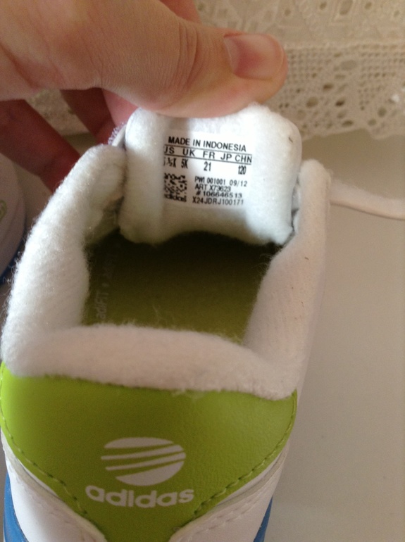 Кроссовки Adidas размер 21. Новые!