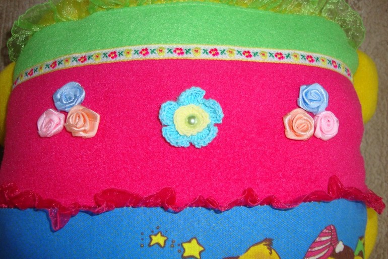 Подушки для сестричек и Домовой