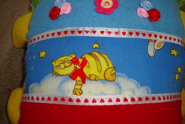 Подушки для сестричек и Домовой