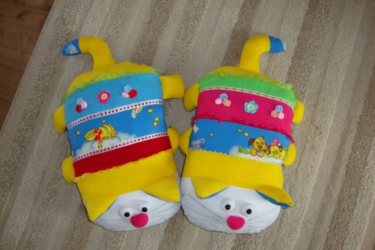 Подушки для сестричек и Домовой