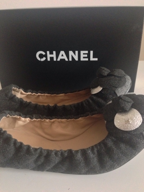 Gucci!!! Балетки на 37,5 раз. Принт микрогучиссима!!! Бронь. Шанель тоже на 37,5!!! 10 тыс