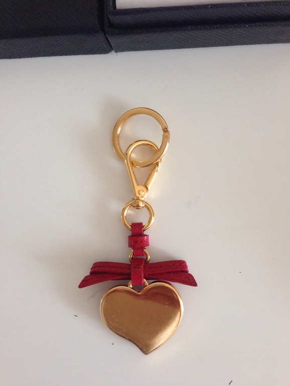 Prada! Брелок 5200 руб