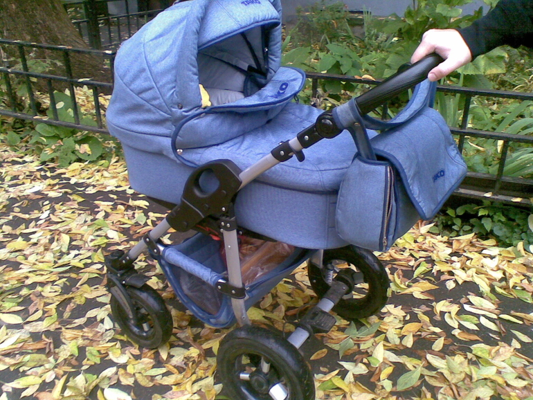 Продам коляску ТАКО джинс 2в1 б/у 8 мес.5000