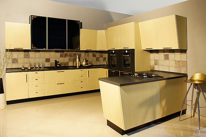 Цвет столешницы и фартука для лимонной кухни