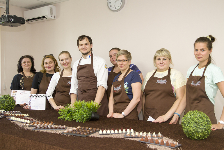 Шоколадные конфеты ручной работы