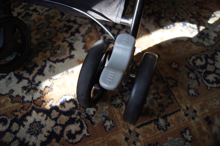 Joie Mirus -новая неизвестная и не обкатанная коляска и фирма;)