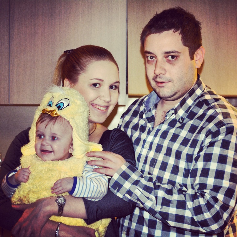 А в Греции карнавал! Мой Манолито-цыпленок :)