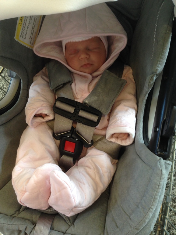 Наш первый юбилейчик!!!!!! Вареньке 1 месяц !!!!!!!!!!!!!!!!!!!!!!!!!!