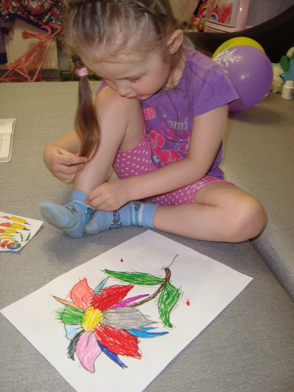 Лети, лети, лепесток!..