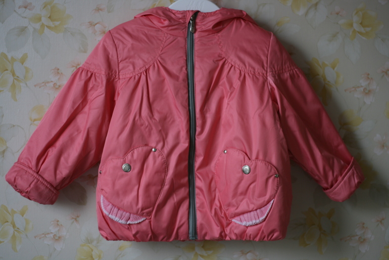 2 куртки + полукомбинезон+ шапка+шарф+свитер. 86 р-р, 2000 руб.