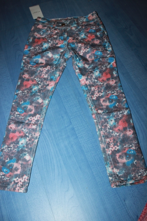 Для модных девчонок в наличии, размер можно заказать другие ))