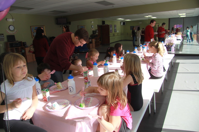 Атланта, ч. 2, Birthday parties