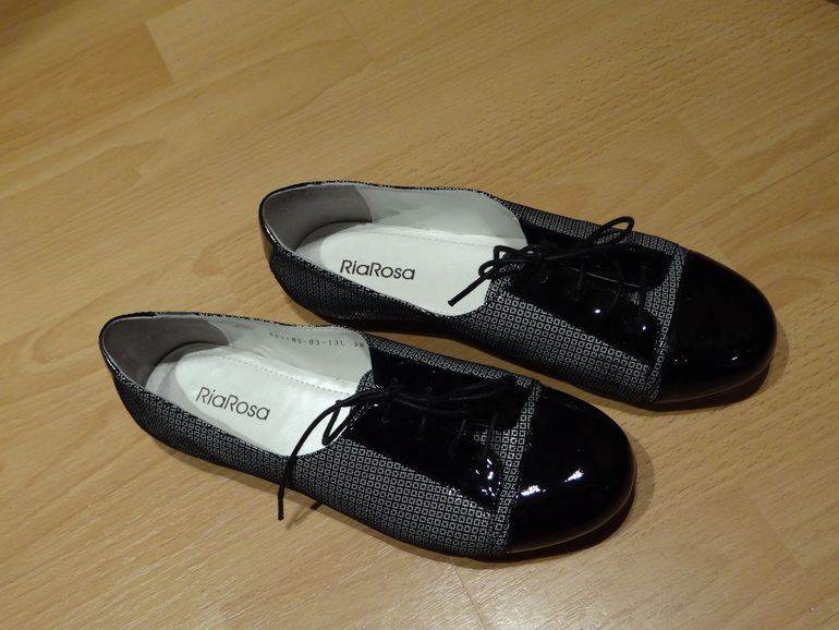 Генеральная уборка!!! Сабо, туфли, ботильоны, сапоги, кроссовки...У меня 37,5, ношу 38р-р