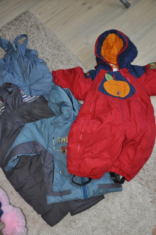 Отдам даром. Игрушки, вещи, детскую одежду.