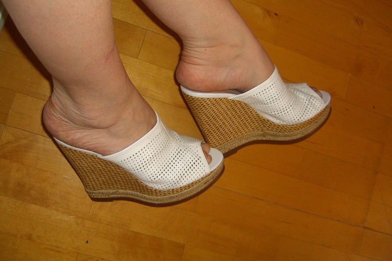 Новые кожаные сабо - 35,36,38 и 40 размер! 1050 руб