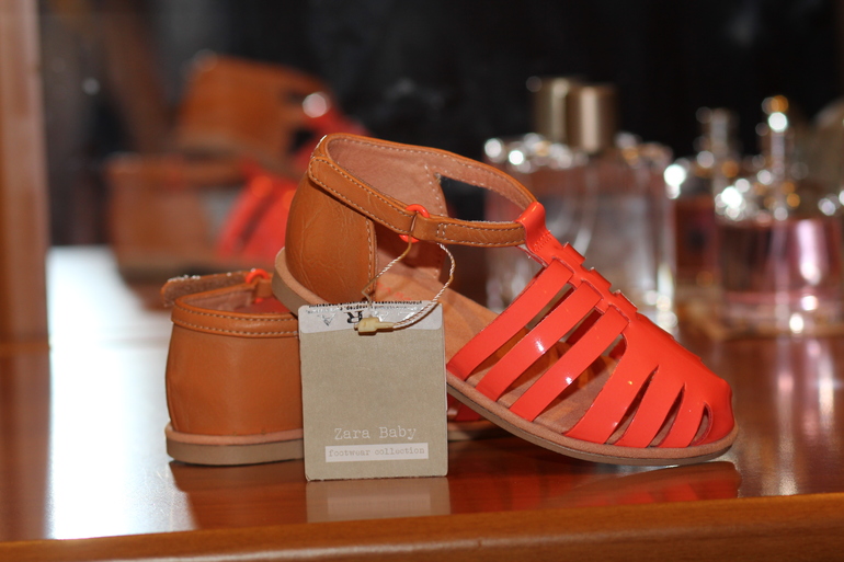 САндалии ZARA на девочку 23 р-р!!!!