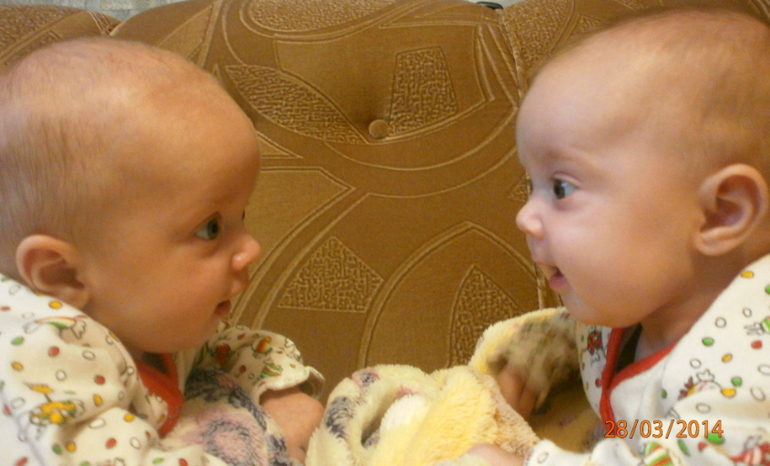 МЫ СТАЛИ ЗАМЕЧАТЬ ДРУГ ДРУГА!!