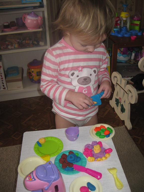 Фабрика пирожных от Play-Doh