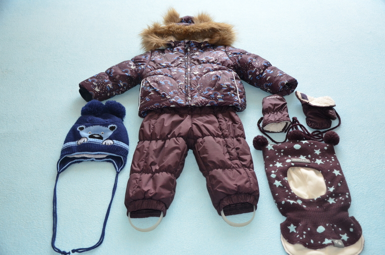 Зимний комплект Huppa 80р. + шлем + краги +шапка. УНИСЕКС. 4000руб.