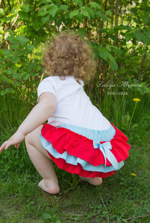 Новая и яркая юбочка-трусики на памперс