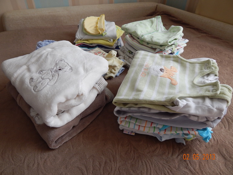 Продам одежду для мальчиков 0-6 месяцев.