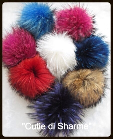 Шикарные помпоны из разного меха разных расцветок и размеров! Выбор огромный! СПб. Отправка в регион