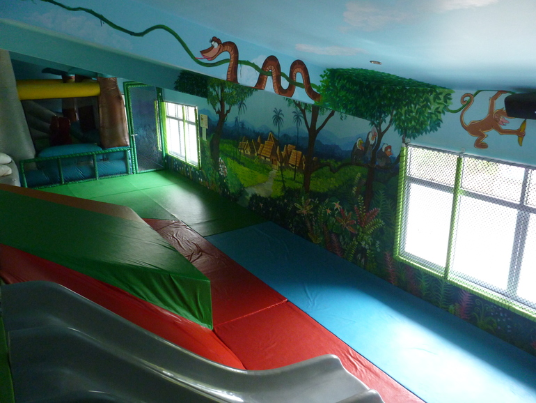 Наверно надо закончить тут с весенним Самуи и вскоре начать добавлять летний)