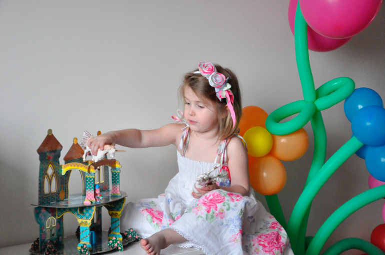 Моя взрослая маленькая девочка со сладкими щечками