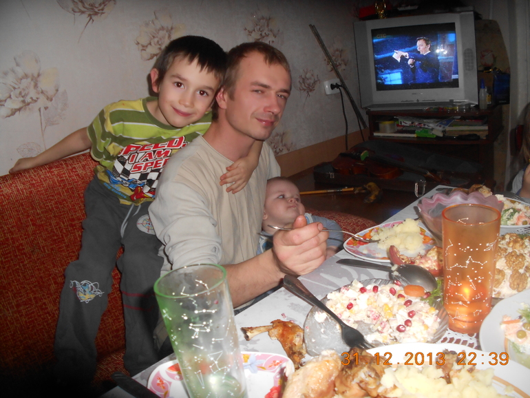 наш стол начала 2014 года