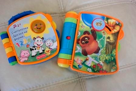 наши любые игрушки с 0 до 11 месяцев))