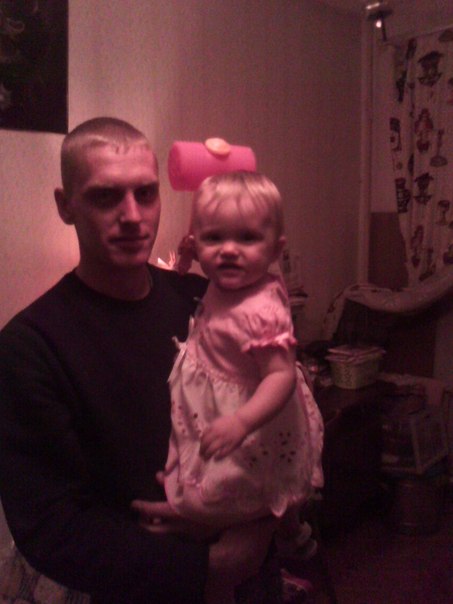 Анечке был годик.