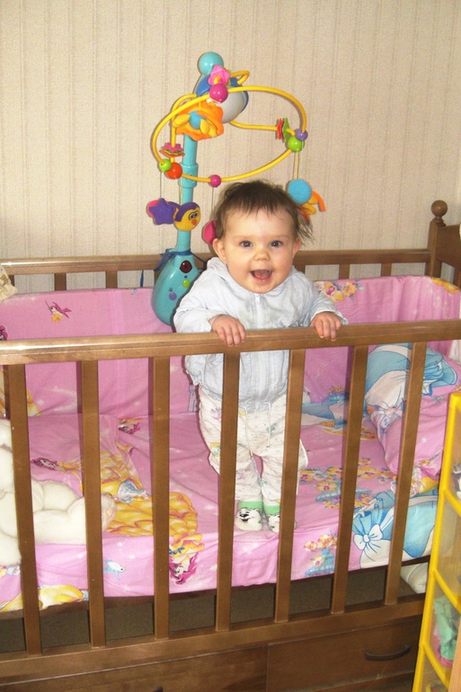 Наши полугодовалые умелки:)