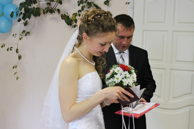 От знакомства до свадьбы...