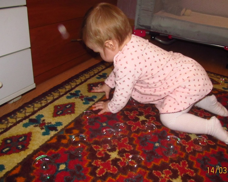 Развивающие игры и  занятия для ребенка 9-10 месяцев.