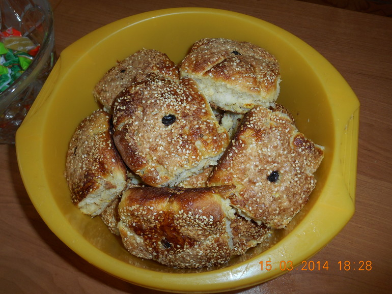 Сладкие булочки с кунжутом