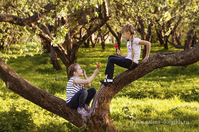 Подружки. Прогулка в усадьбе Коломенское.