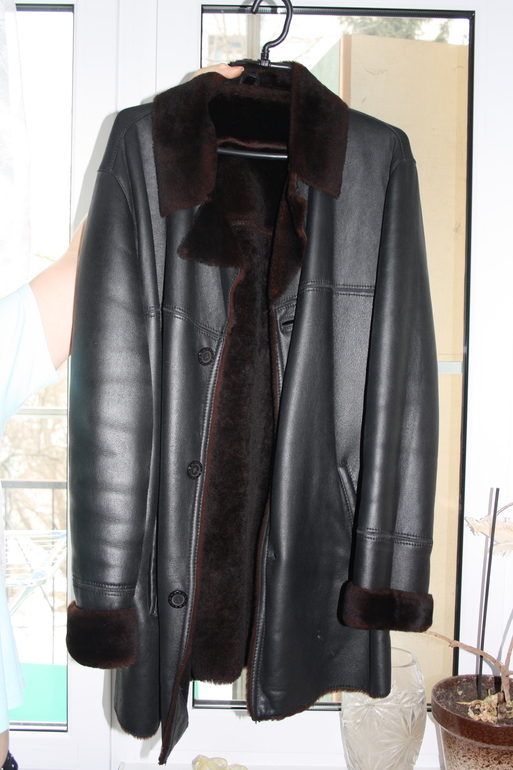 продам мужскую дубленку 6000р 52 рамер