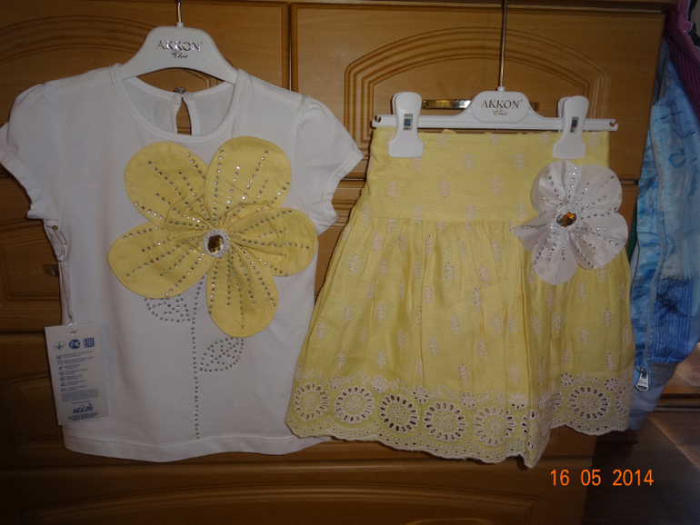 Для девочки Акон новое р.4 1700