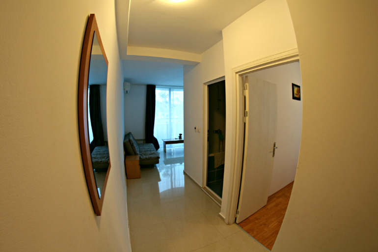 Аренда, Солнечный берег, 7 минут до моря пешком, центральная часть 1500 евро в месяц.