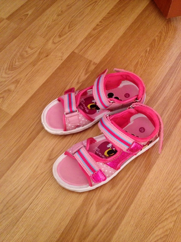 Обувь для пляжа или города?