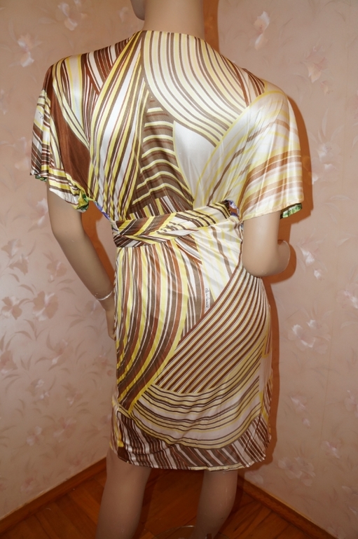 Вещи из личного гардероба, только оригиналы.