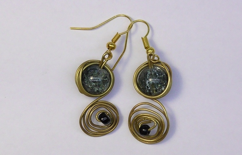 Простые серёжки из проволоки  (видео мк)